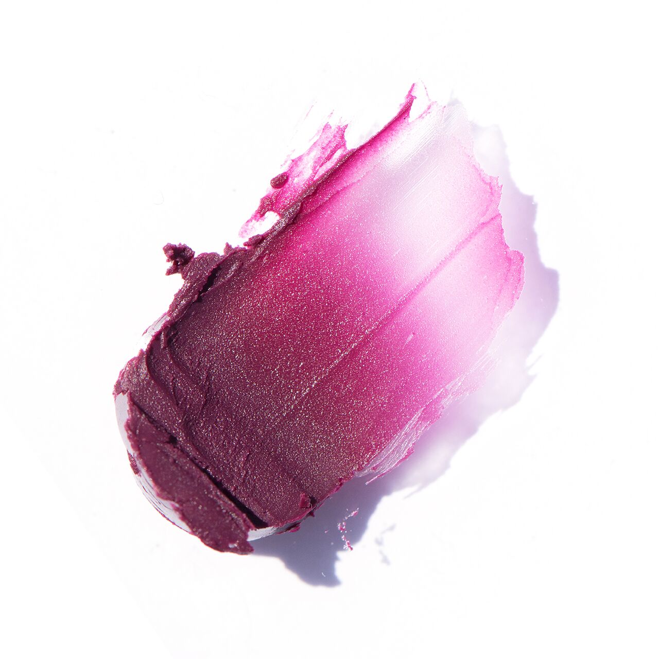 Lipstick con cacao Wander (Zarzamora cool).